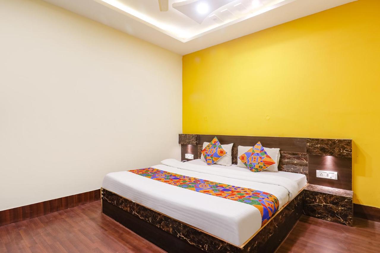 Hotel Ambika Dx قاليور المظهر الخارجي الصورة