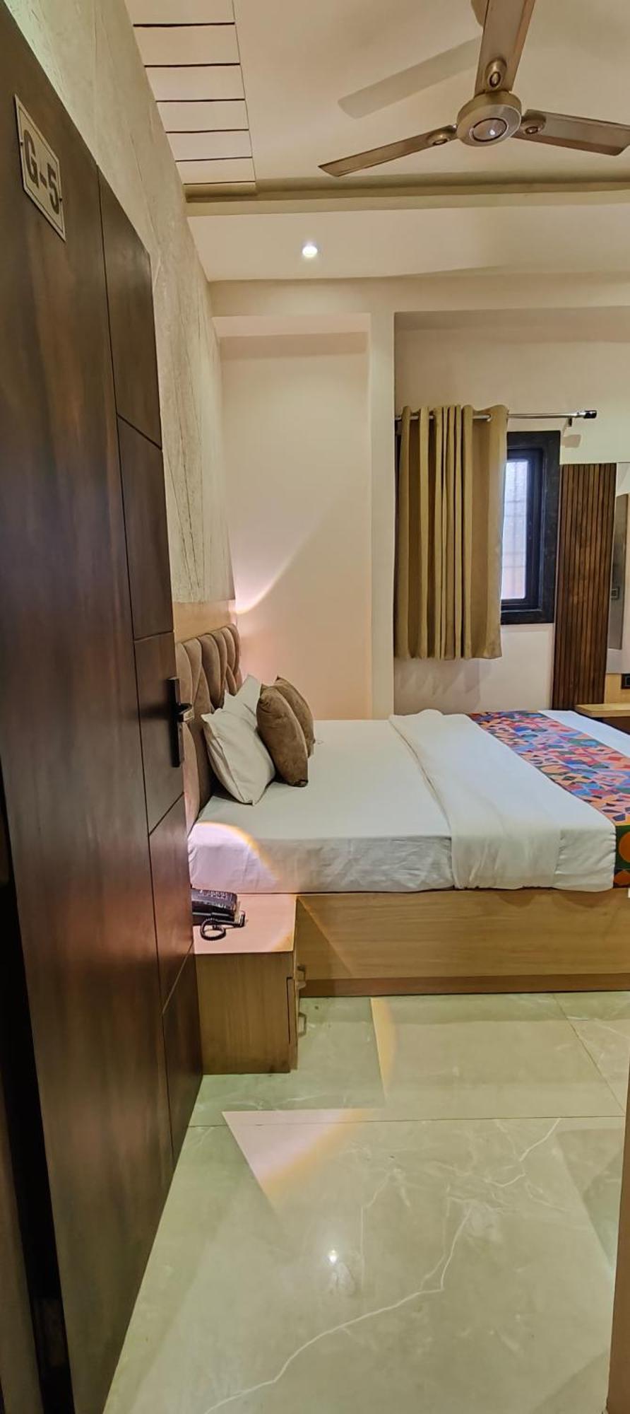 Hotel Ambika Dx قاليور المظهر الخارجي الصورة