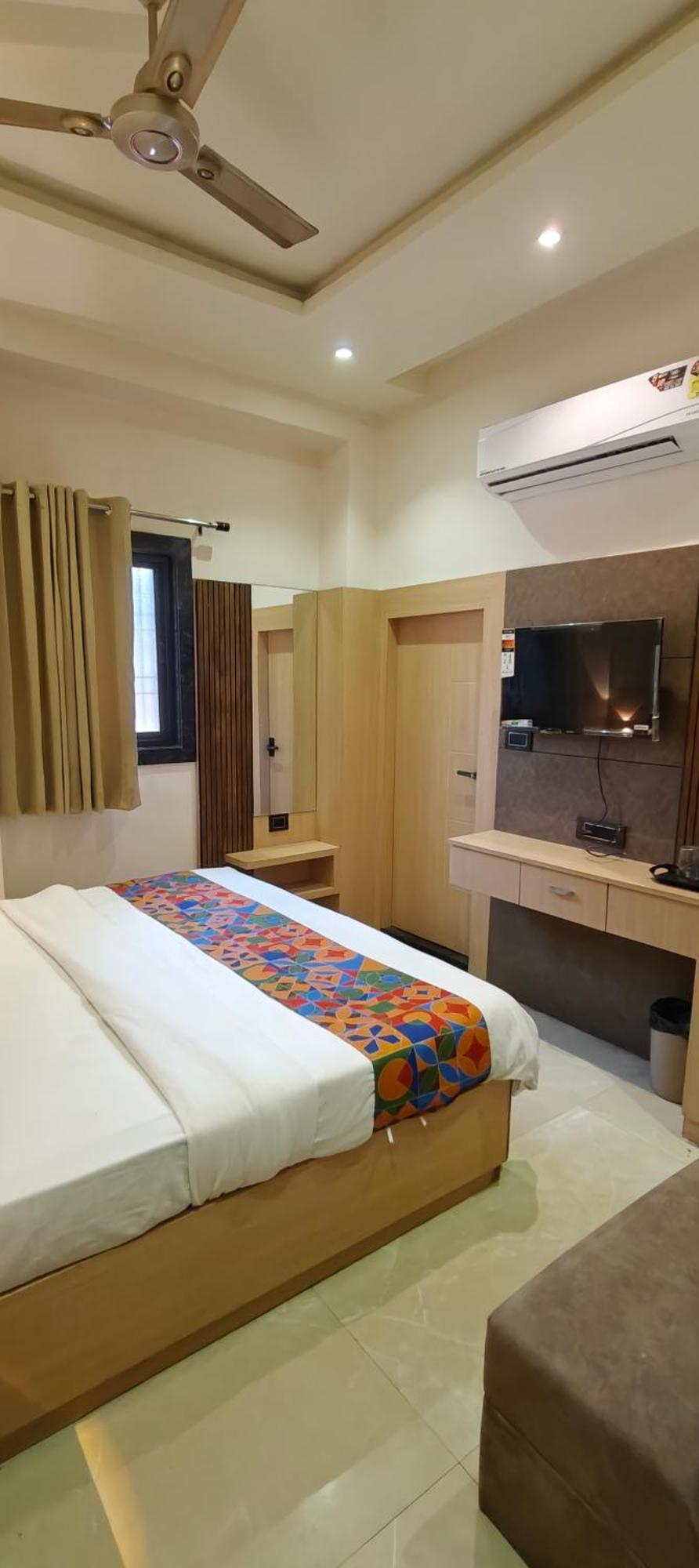 Hotel Ambika Dx قاليور المظهر الخارجي الصورة